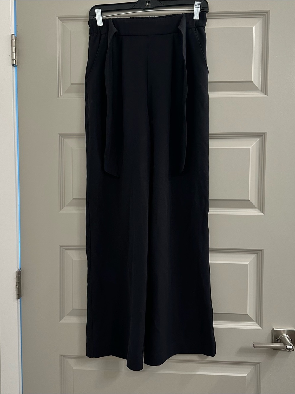 Lululemon Noir Pant *Woven - Picture 2 of 7